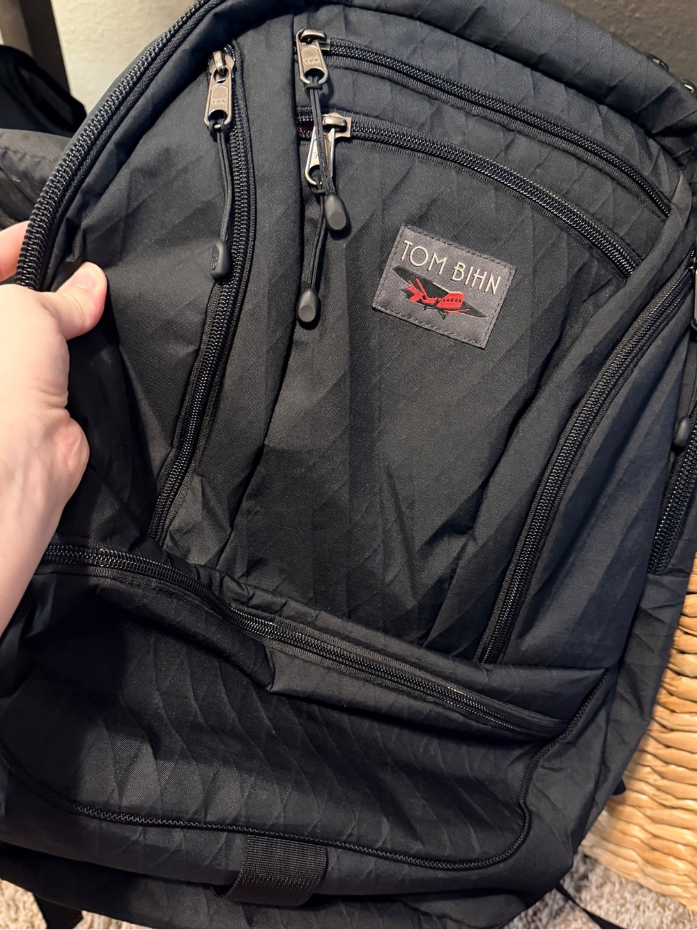 Tom Bihn Synapse 25 X-pac black & pink